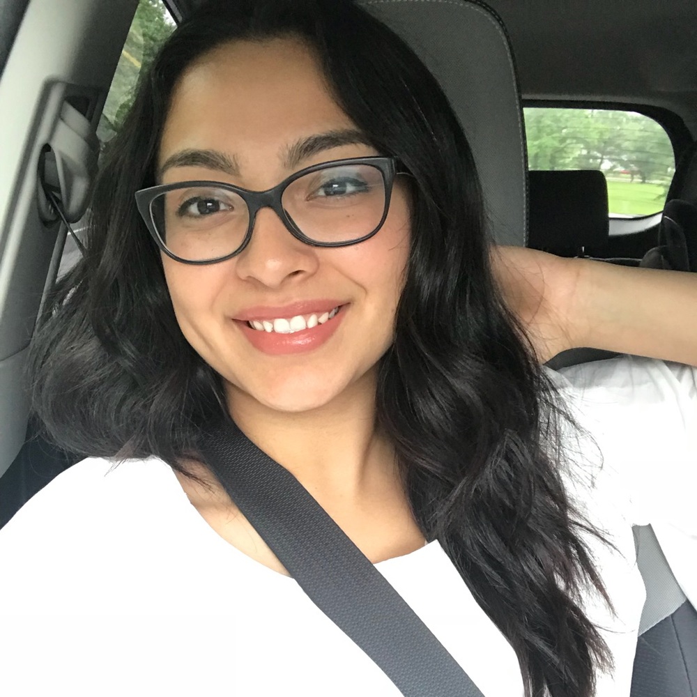 Meet your Posher, Adriana
